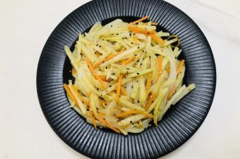 Stir-fried Potatoes 감자볶음