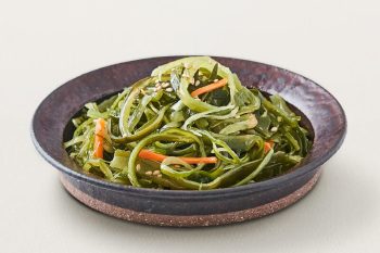 Stir-fried Seaweed Stem 미역줄기볶음 (seasonal)